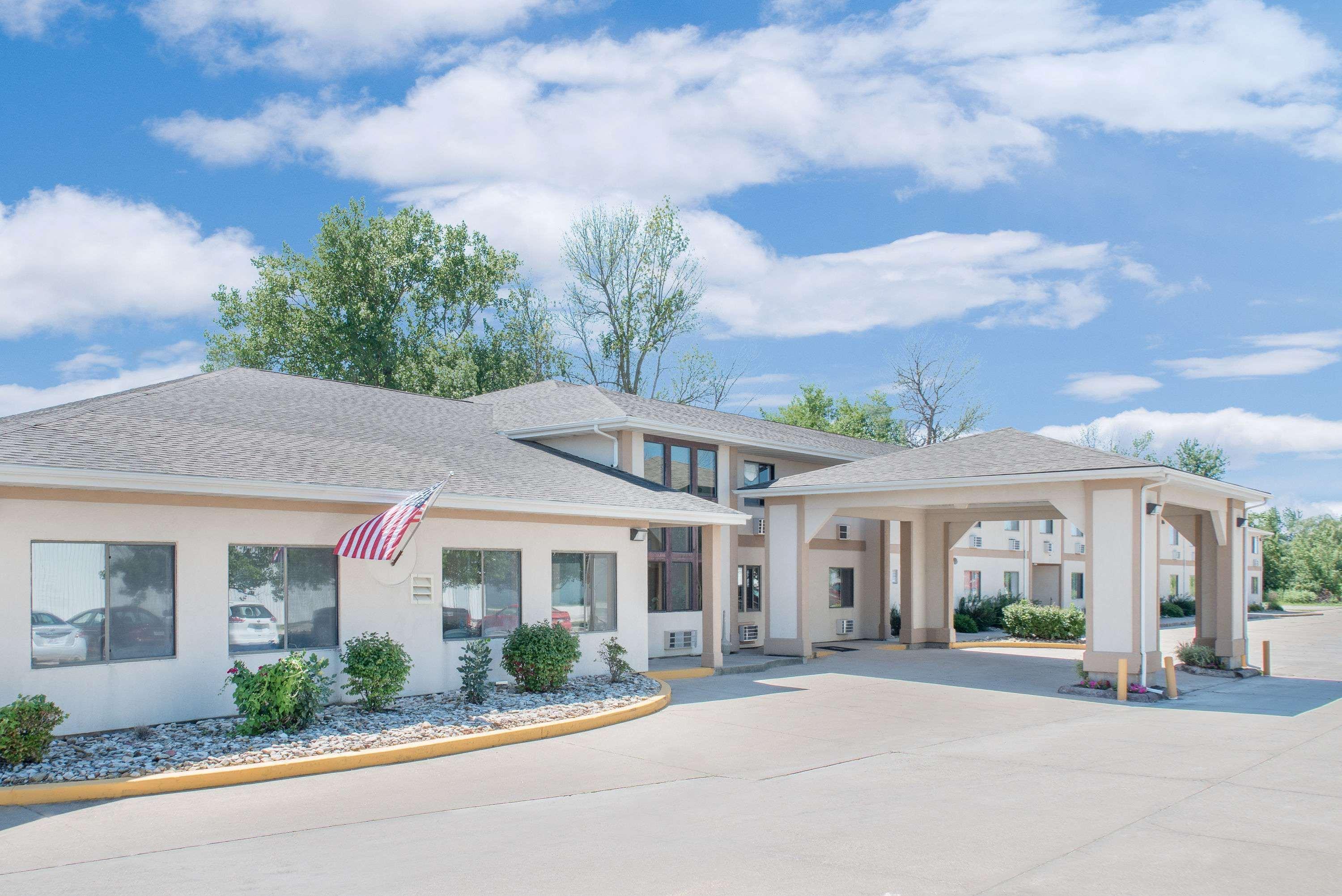 Motel Super 8 By Wyndham Ottumwa Exterior foto